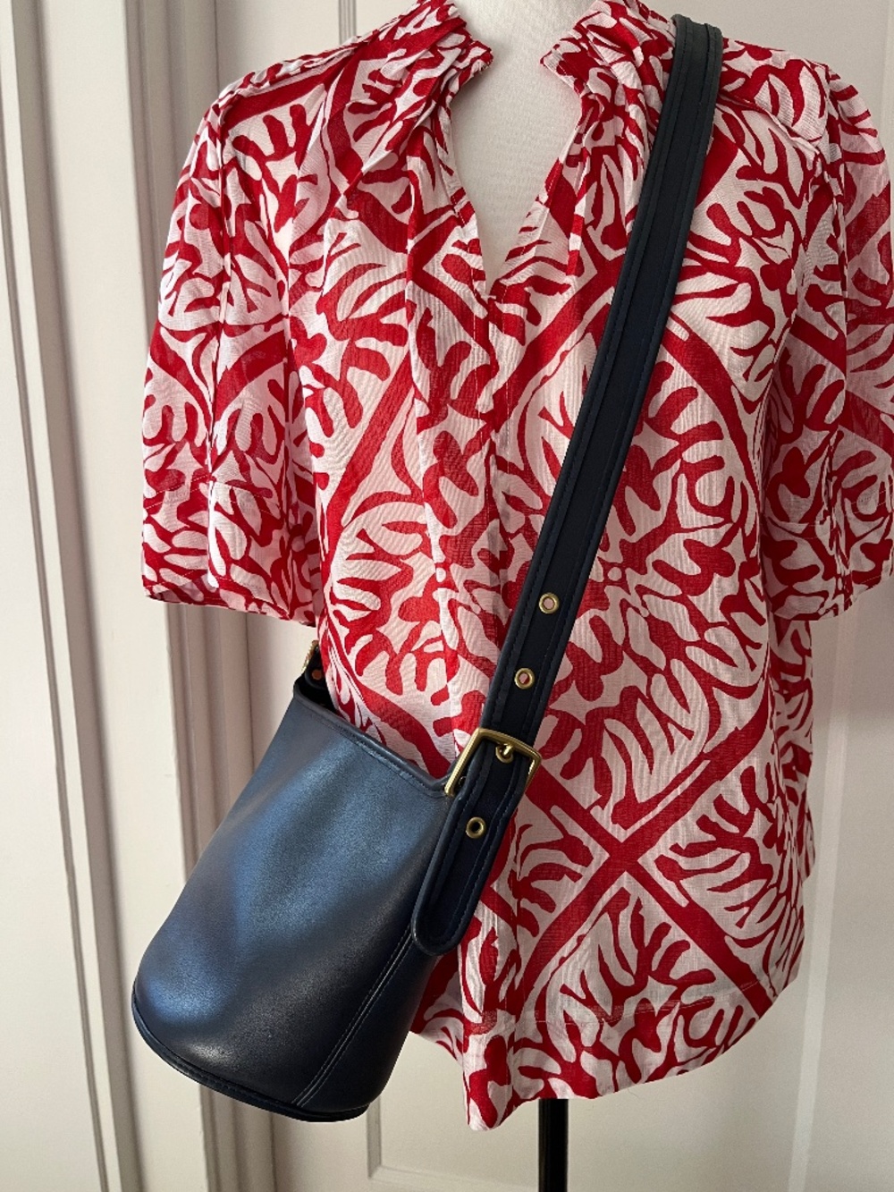 VINTAGE Coach Maggie SMALL bucket bag (Style 9019) Navy Crossbody